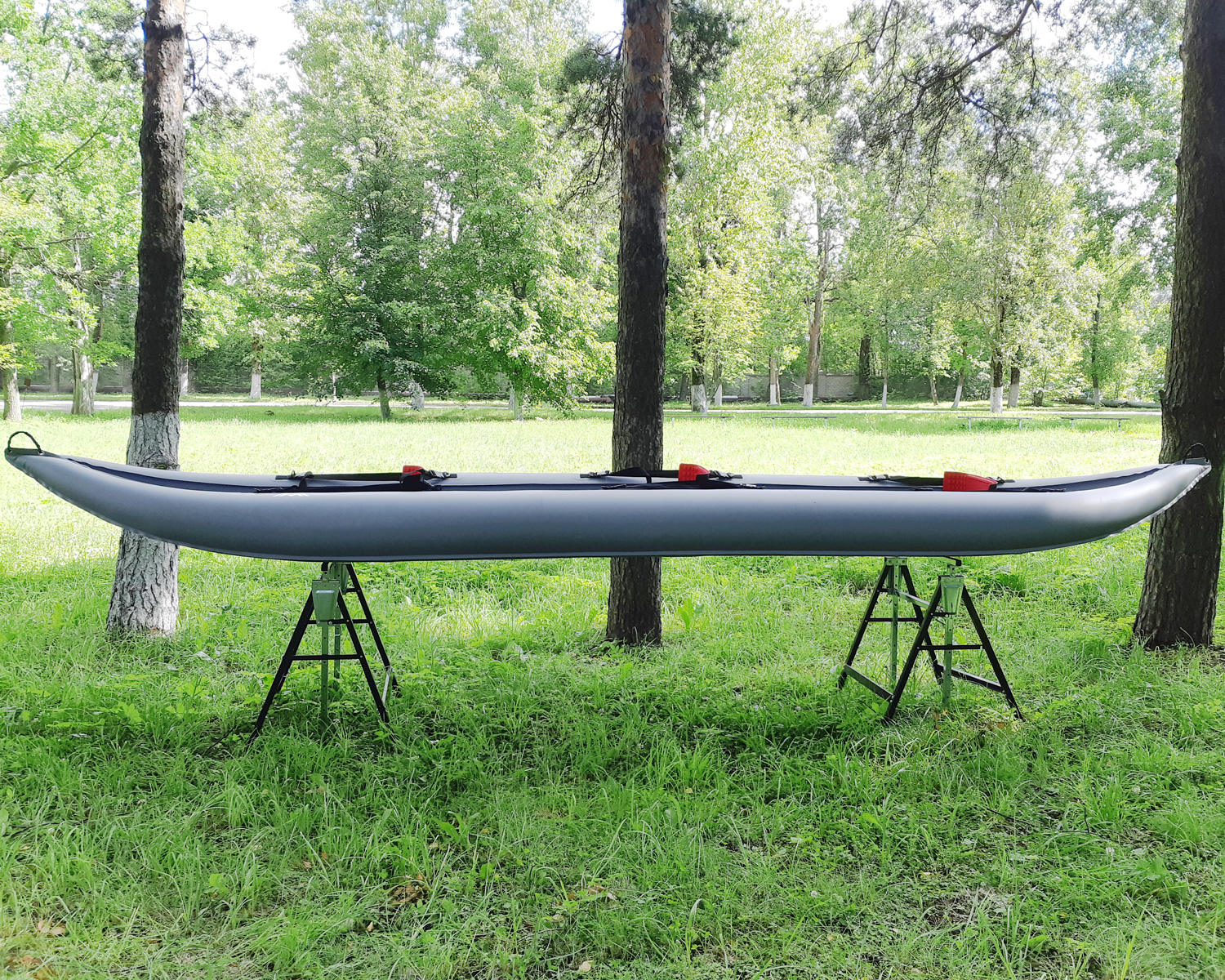 Merman 540/3 трёхместная байдарка, цвет серый + два весла